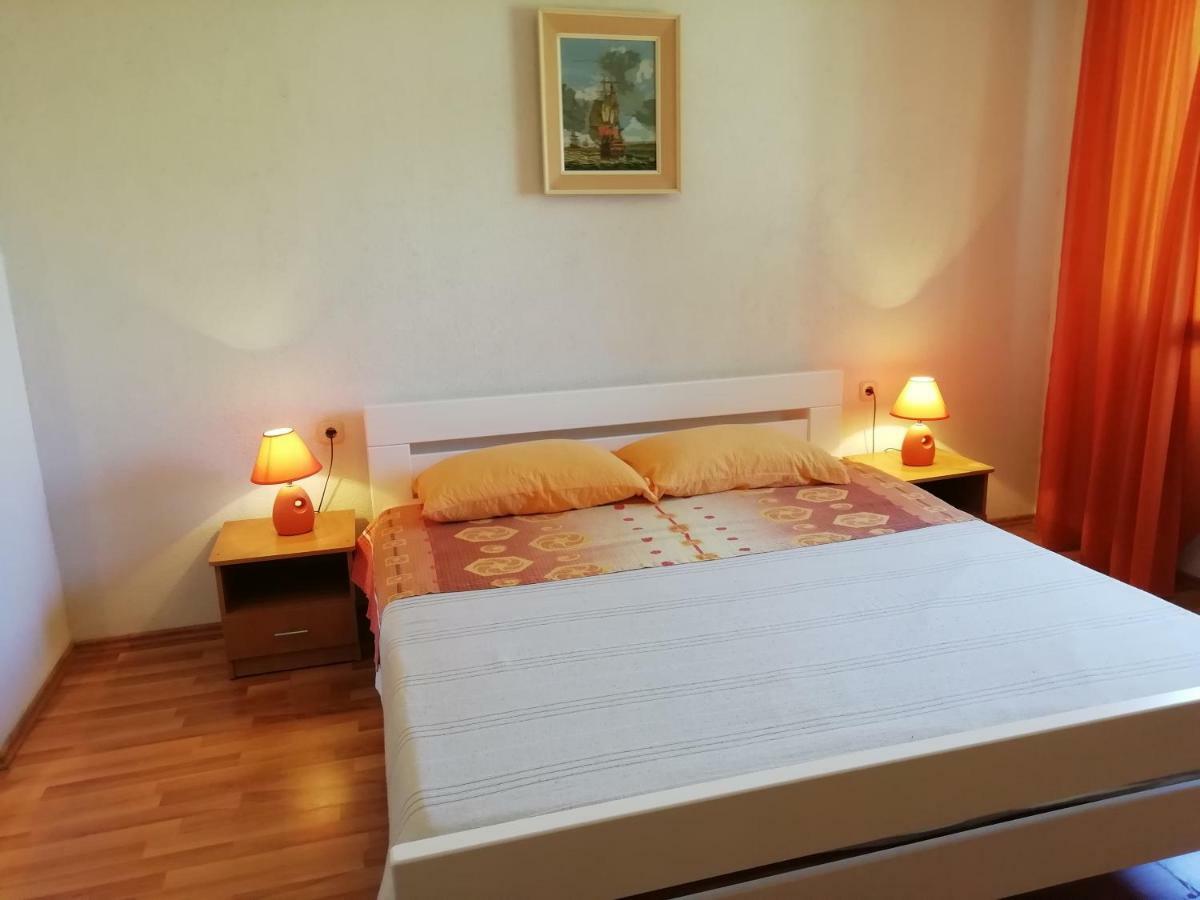 Apartments Jadranka Ivana Pula Eksteriør billede